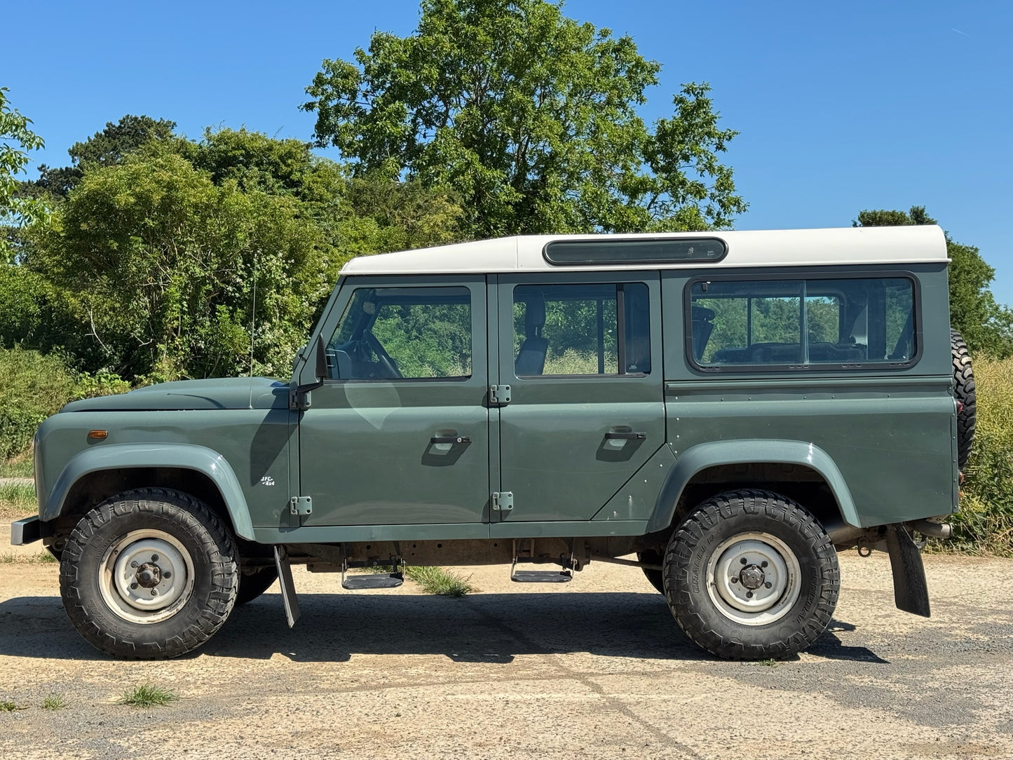 Land Rover Defender 110 2.4 TD4