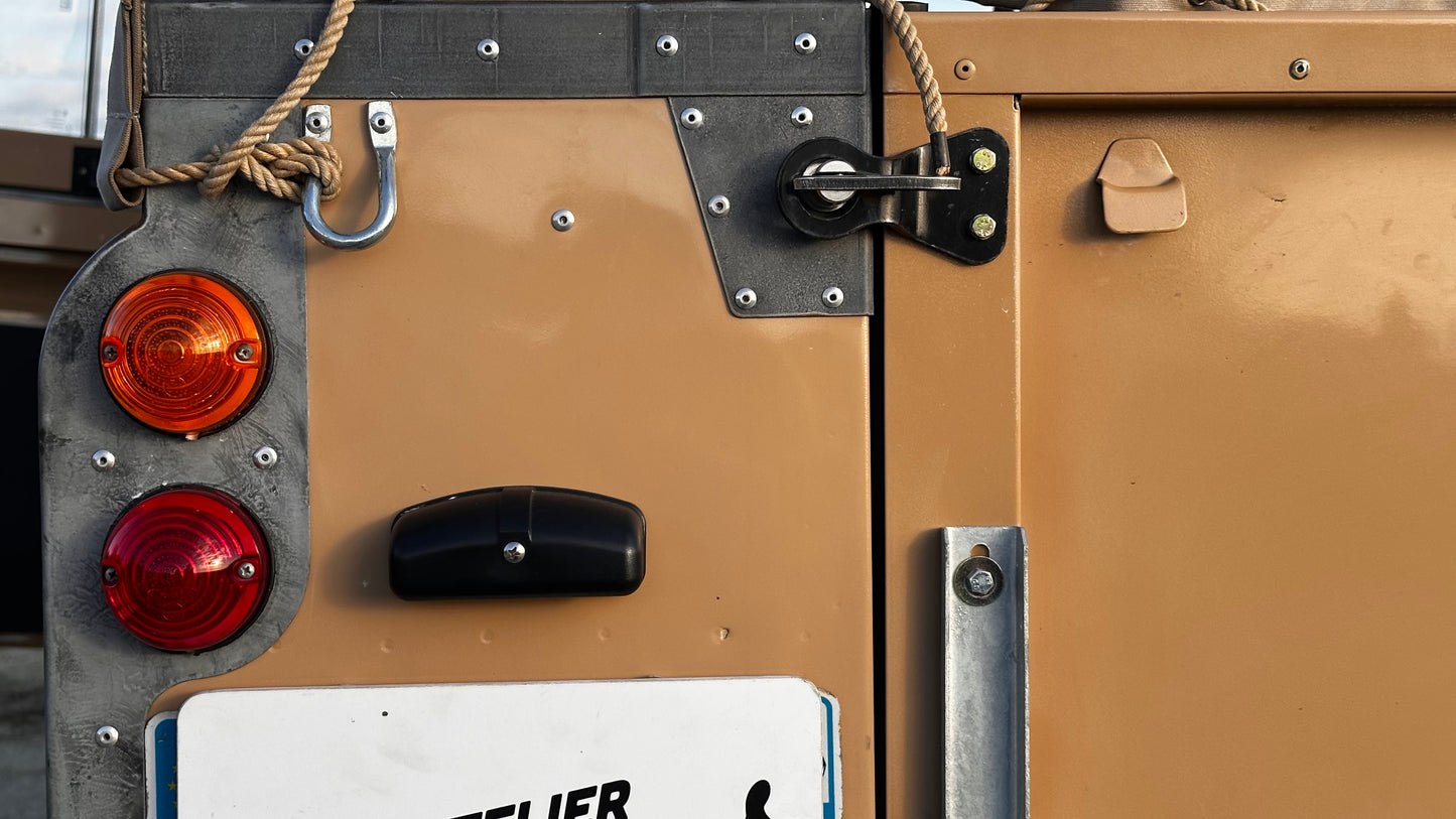 Land Rover Series III Station Wagon 88