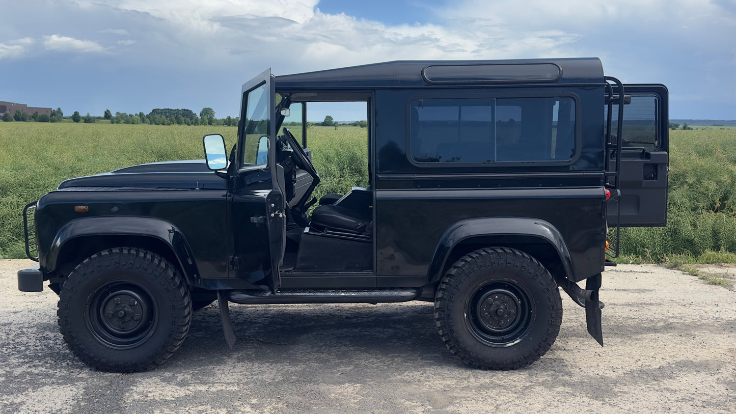 Land Rover Defender 90 SE 2.4 TD4