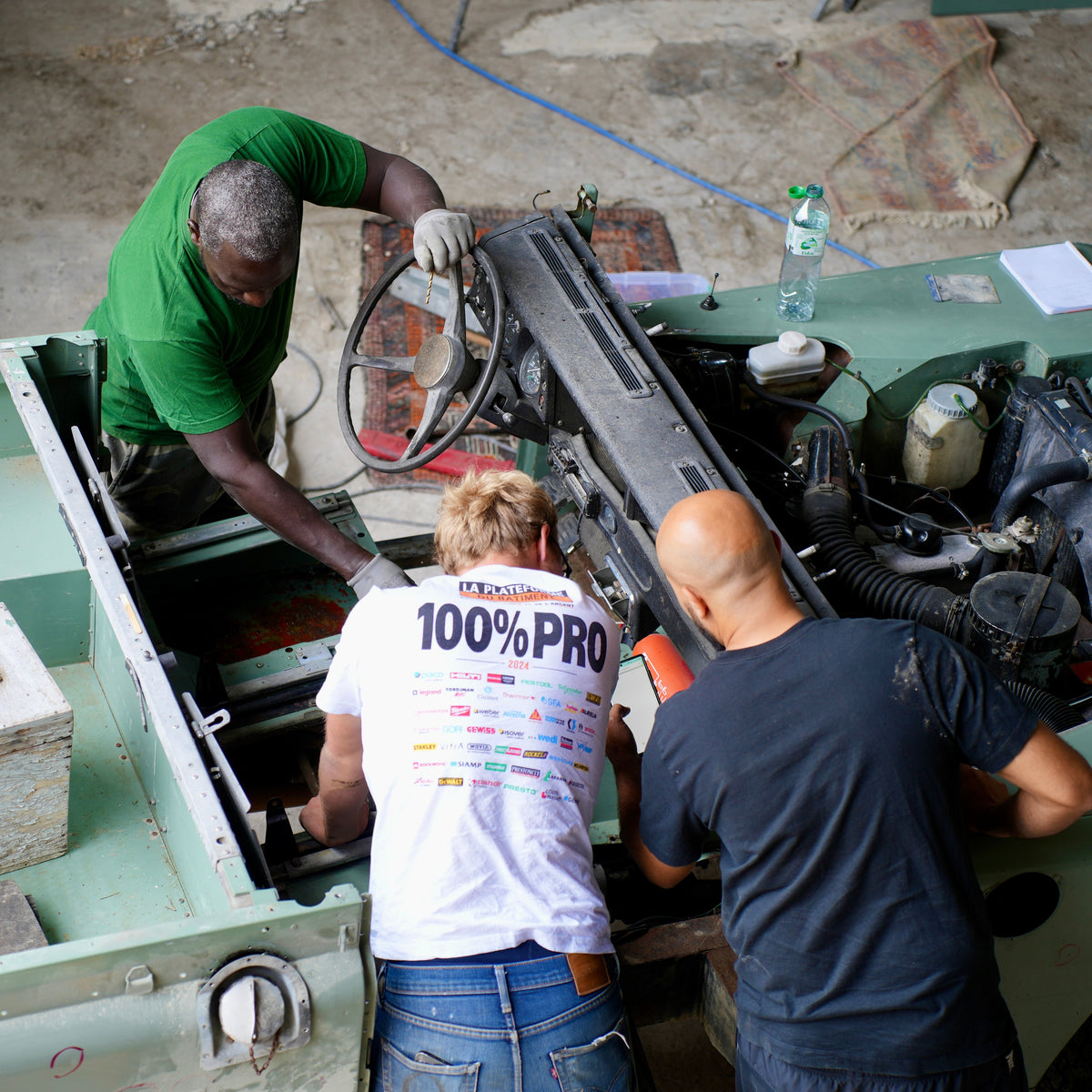 Comment l’Atelier Damour Redonne Vie aux Voitures Anciennes : Restauration, Passion et Savoir-Faire
