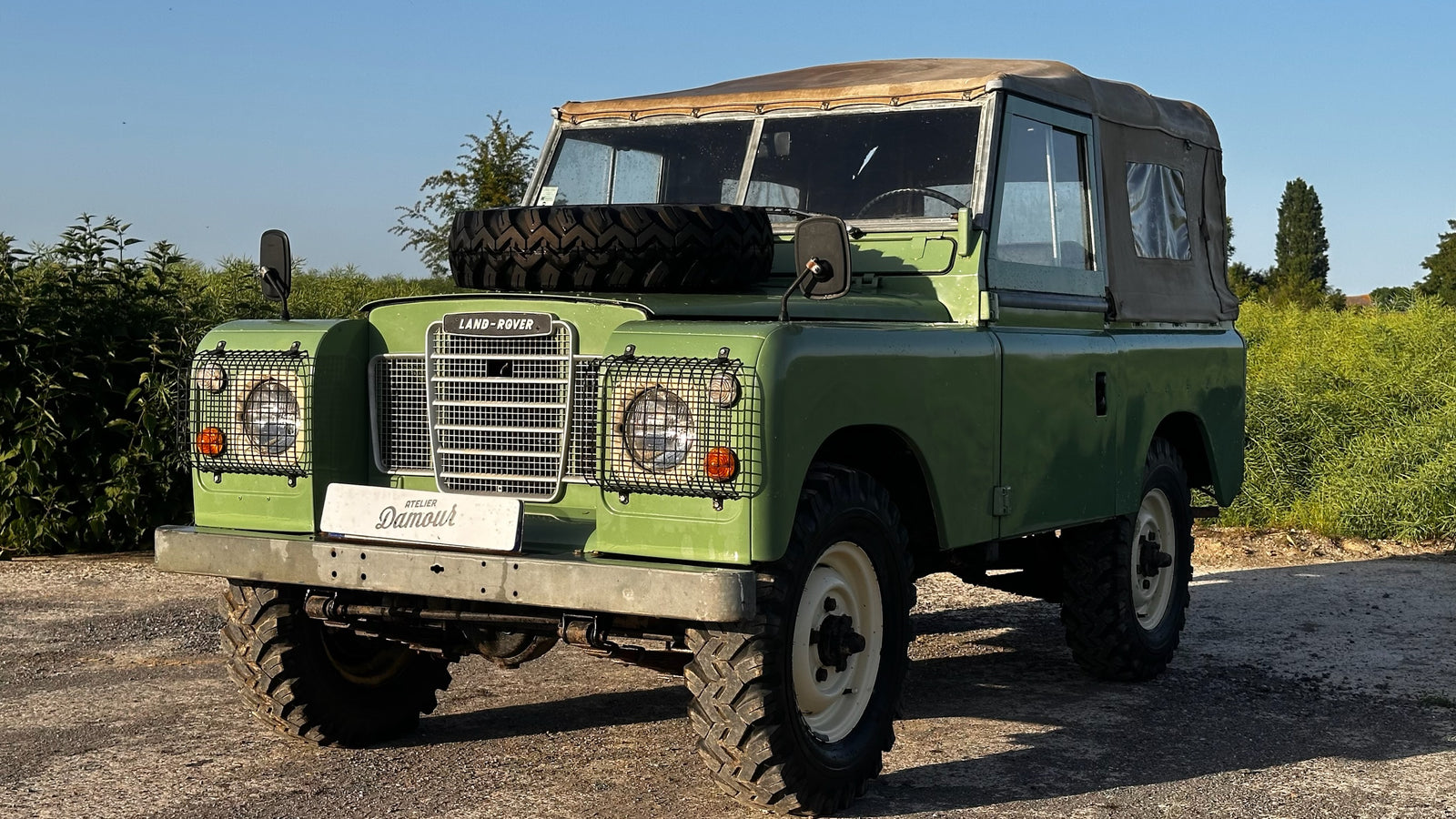 Land Rover Series III Station Wagon 88