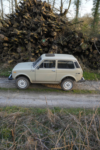 LADA NIVA 1600 BEIGE