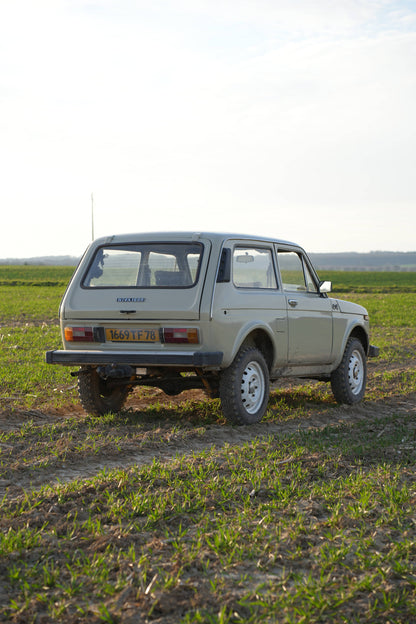 LADA NIVA 1600 BEIGE