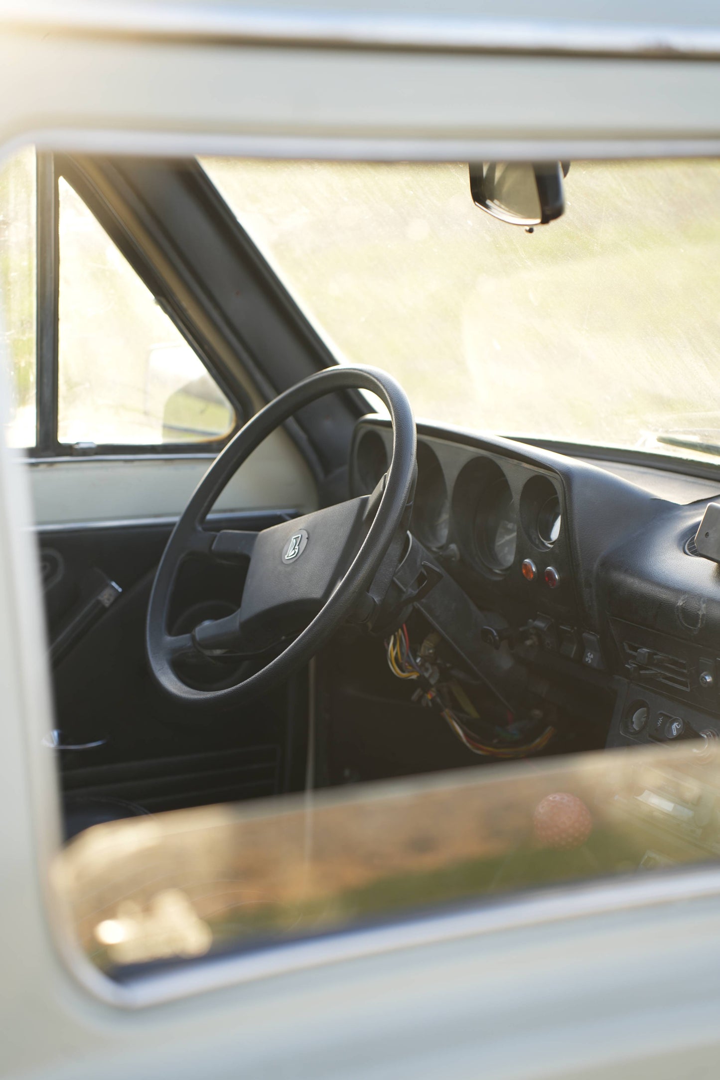 LADA NIVA 1600 BEIGE