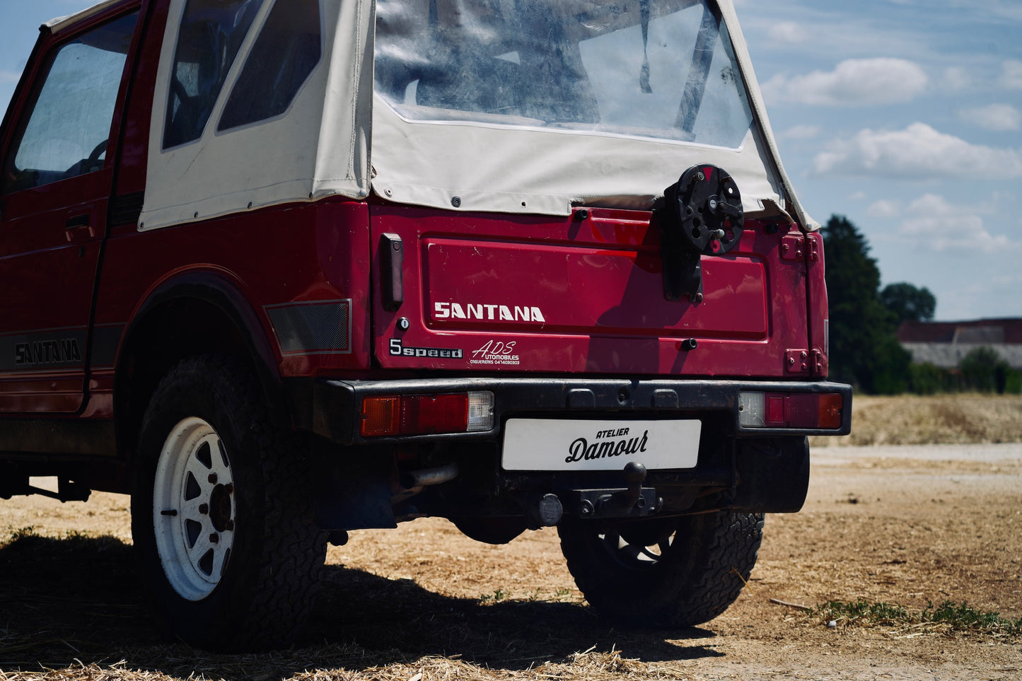 SUZUKI SANTANA