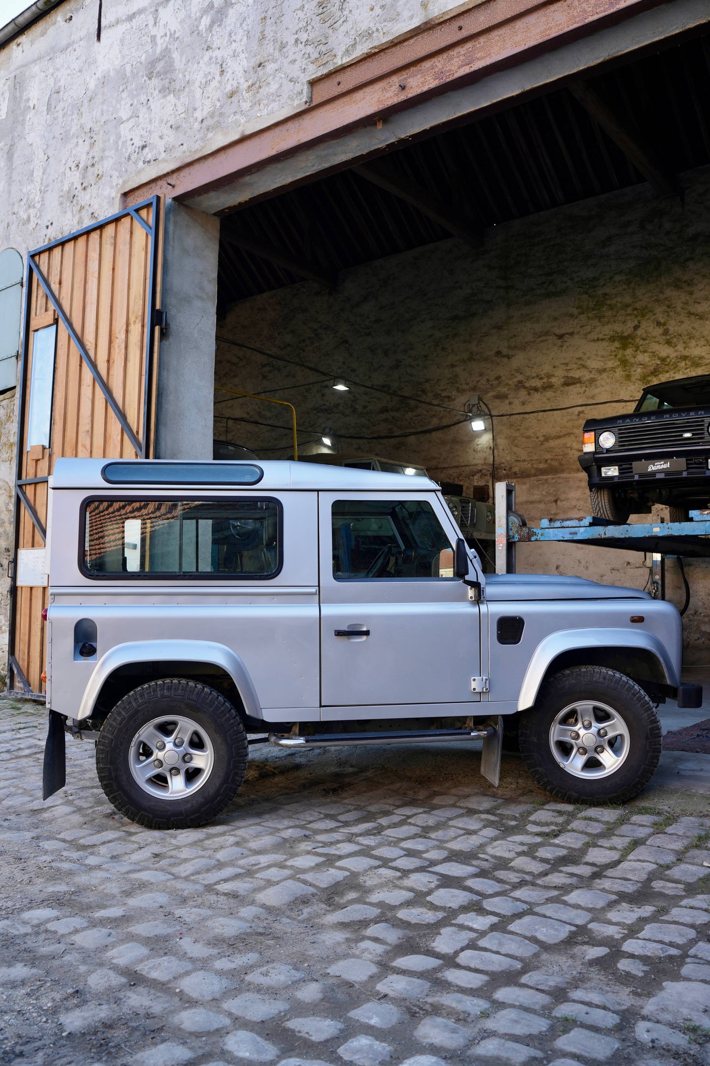 LAND ROVER DEFENDER TD4 90