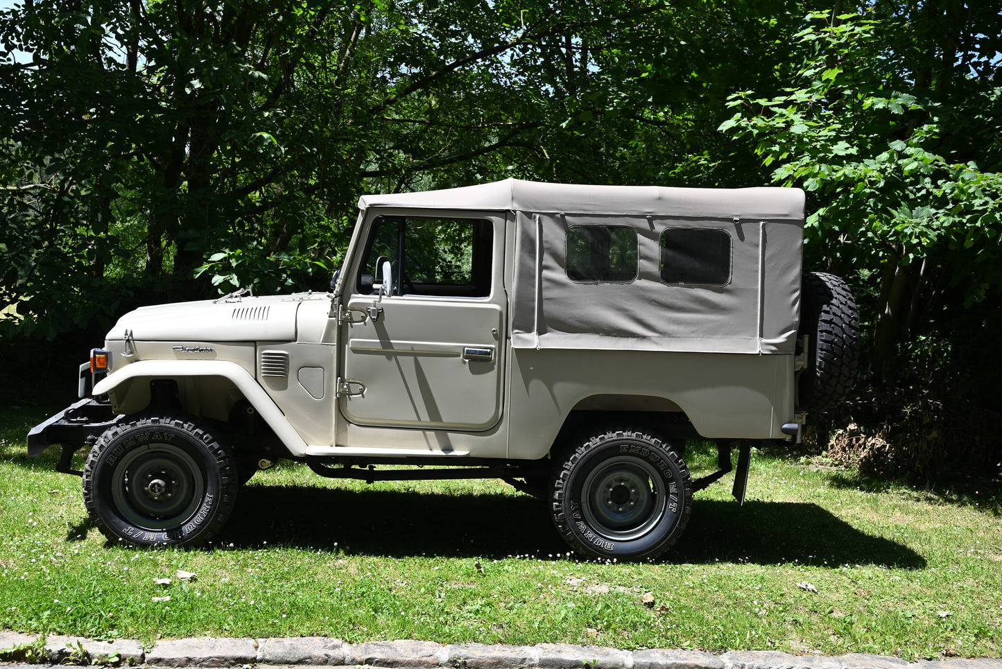 TOYOTA FJ43 4.2L 1980