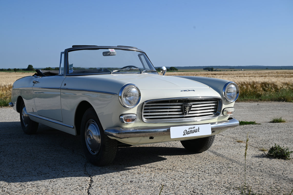 PEUGEOT 404