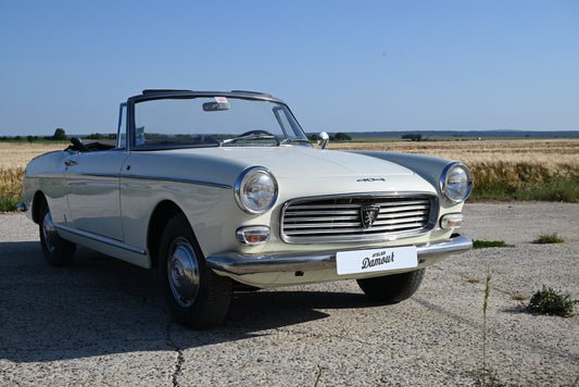 PEUGEOT 404