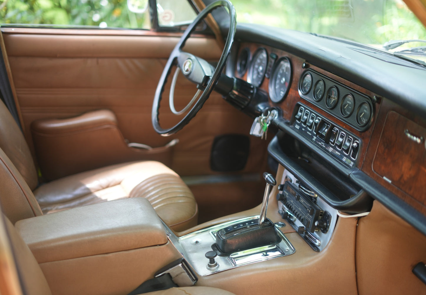 Jaguar XJ6