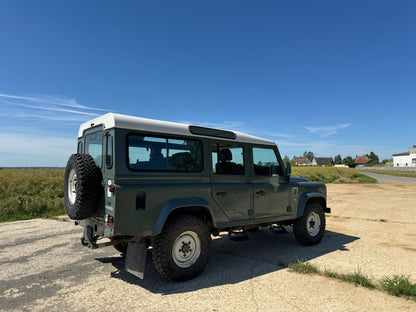 Land Rover Defender 110 SE 2.4 TD4