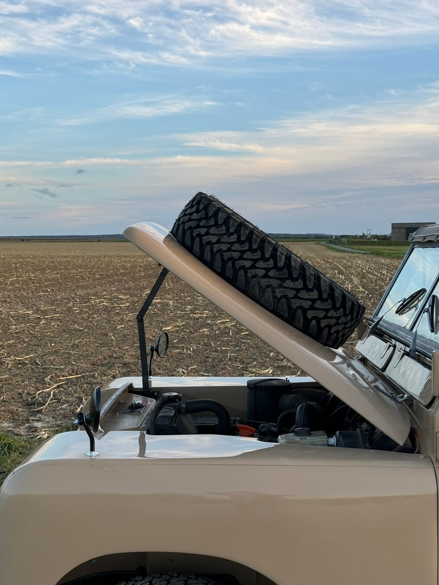 Land Rover Serie 3 88 SW Sand Beige