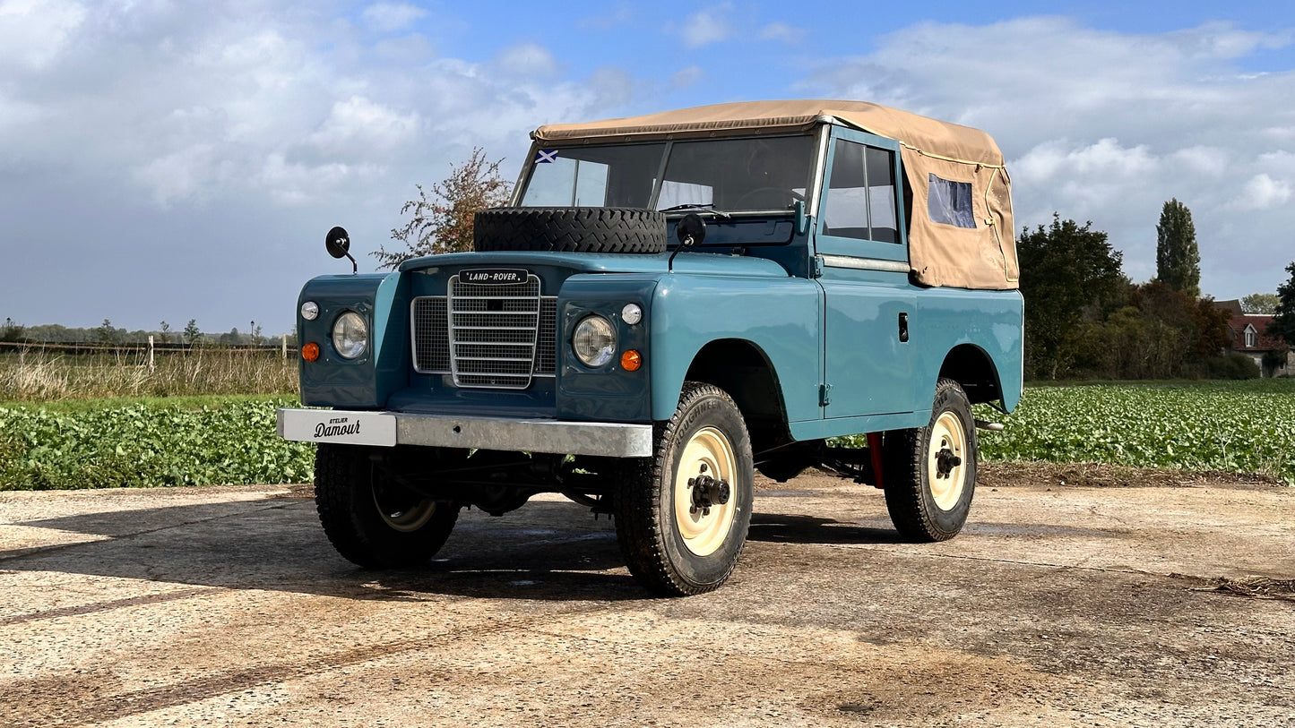 Land Rover Series III Station Wagon 88