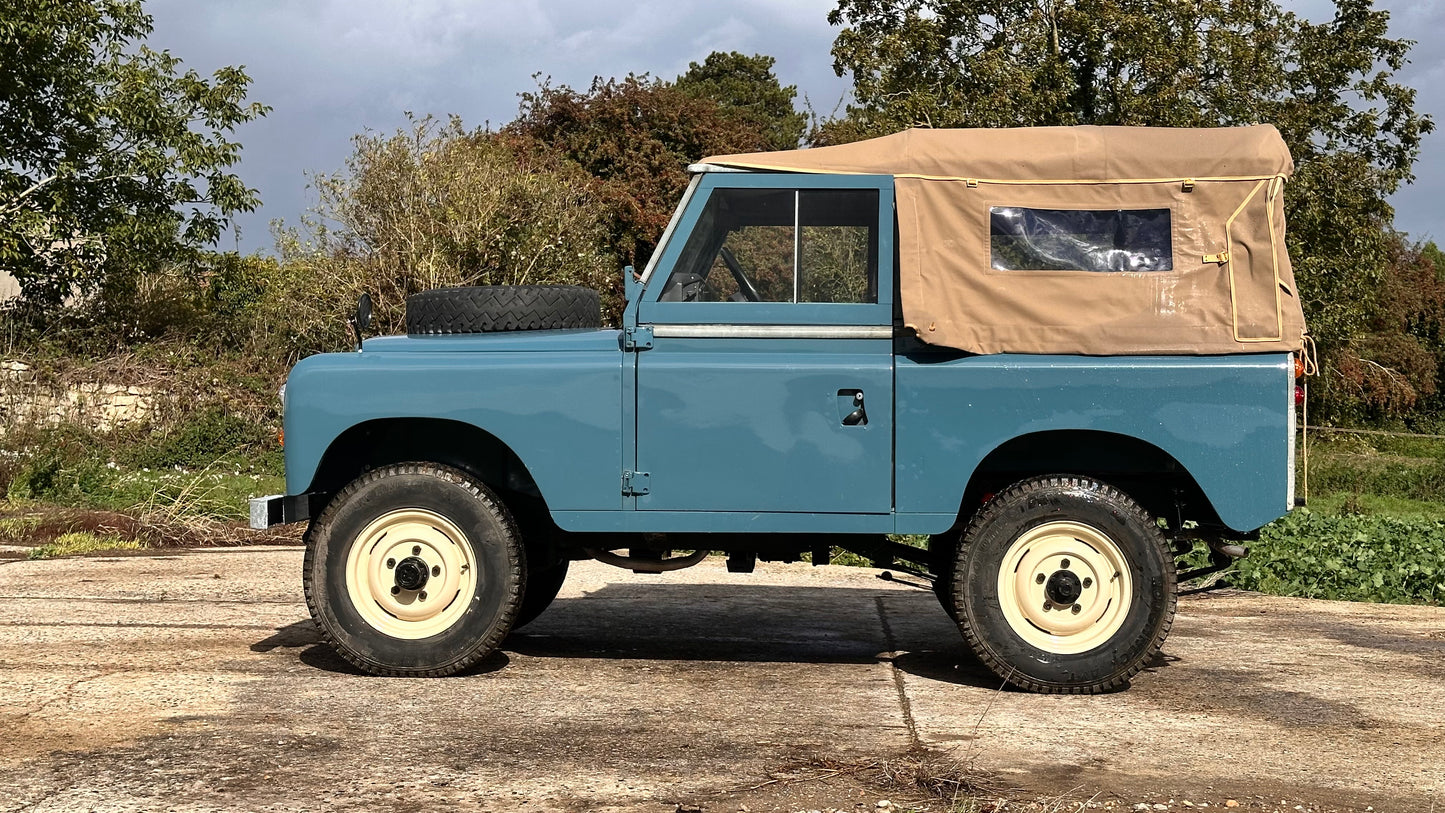 Land Rover Series III Station Wagon 88