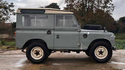 Land Rover Series III Station Wagon 88