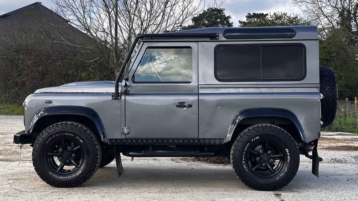 Land Rover Defender 90 S 2.4 TD4