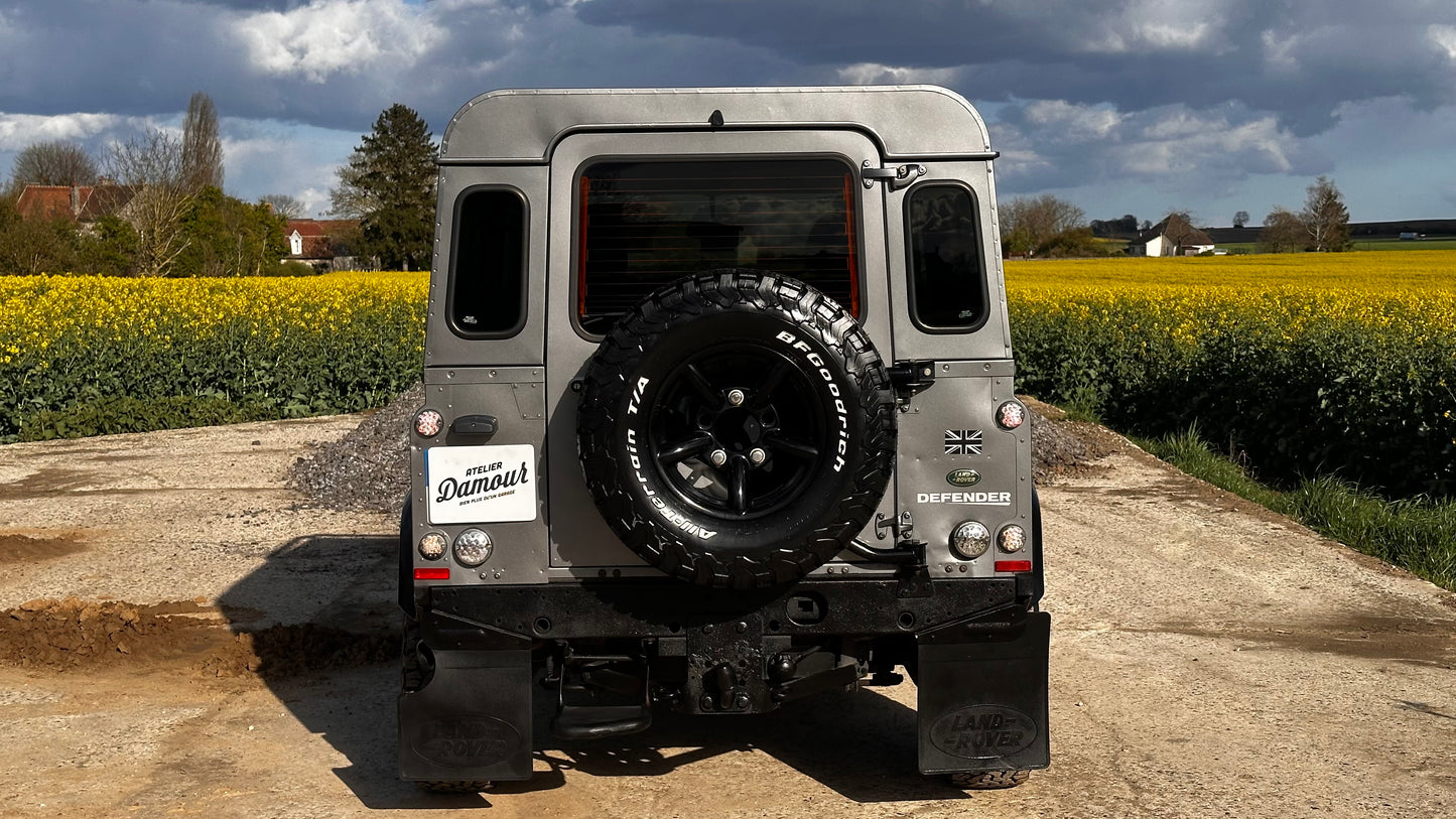 Land Rover Defender 90 S 2.4 TD4