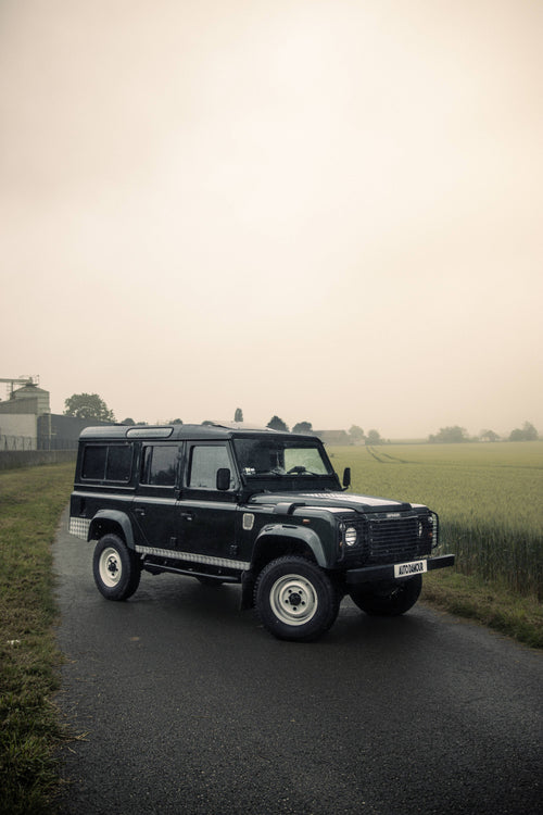 LAND ROVER DEFENDER