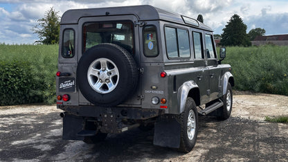 Land Rover Defender 110 S 2.4 TD4