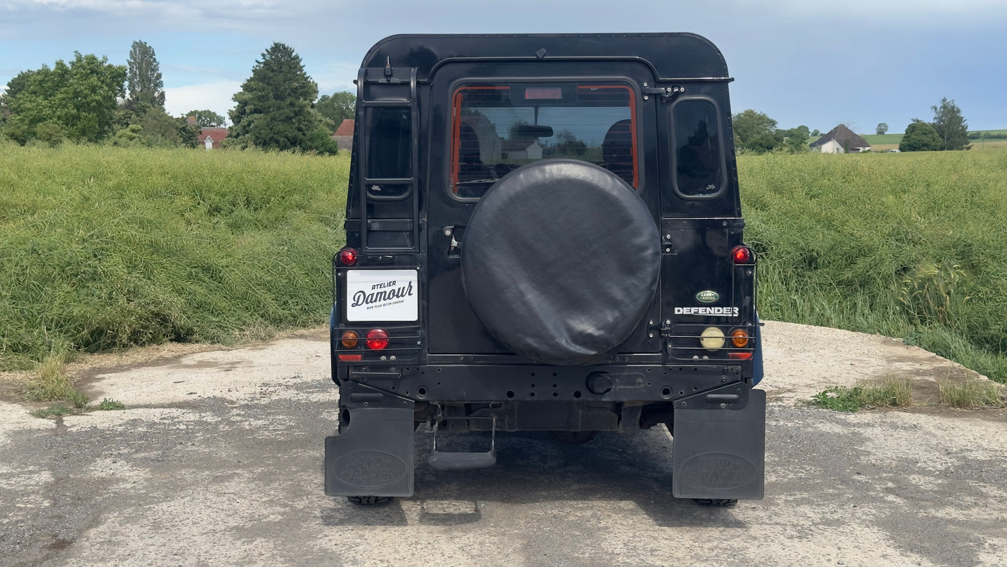 Land Rover Defender 90 SE 2.4 TD4