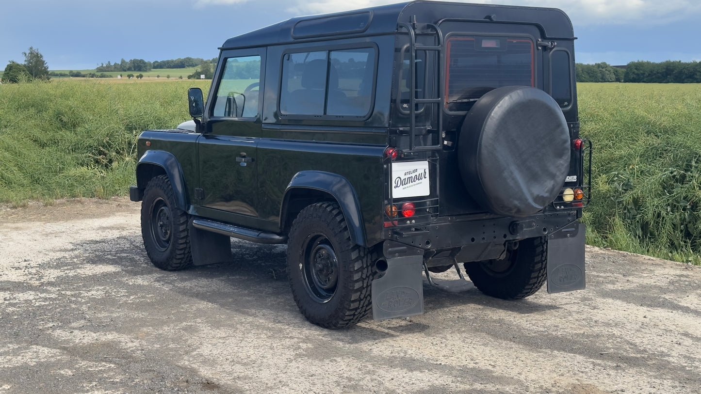 Land Rover Defender 90 SE 2.4 TD4