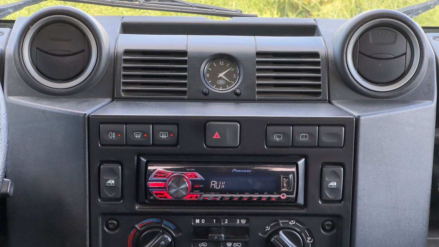 Land Rover Defender 90 SE 2.4 TD4