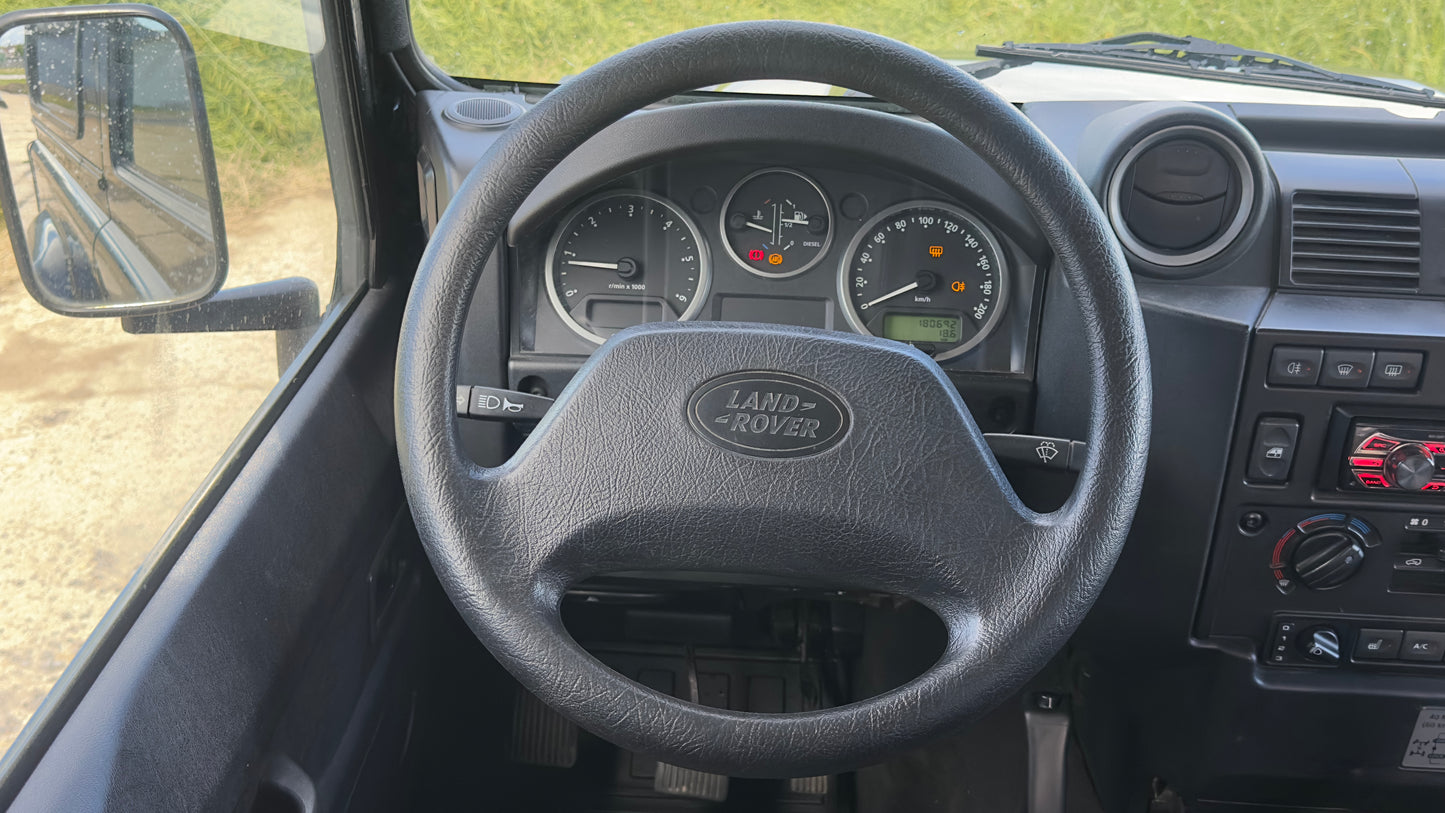 Land Rover Defender 90 SE 2.4 TD4