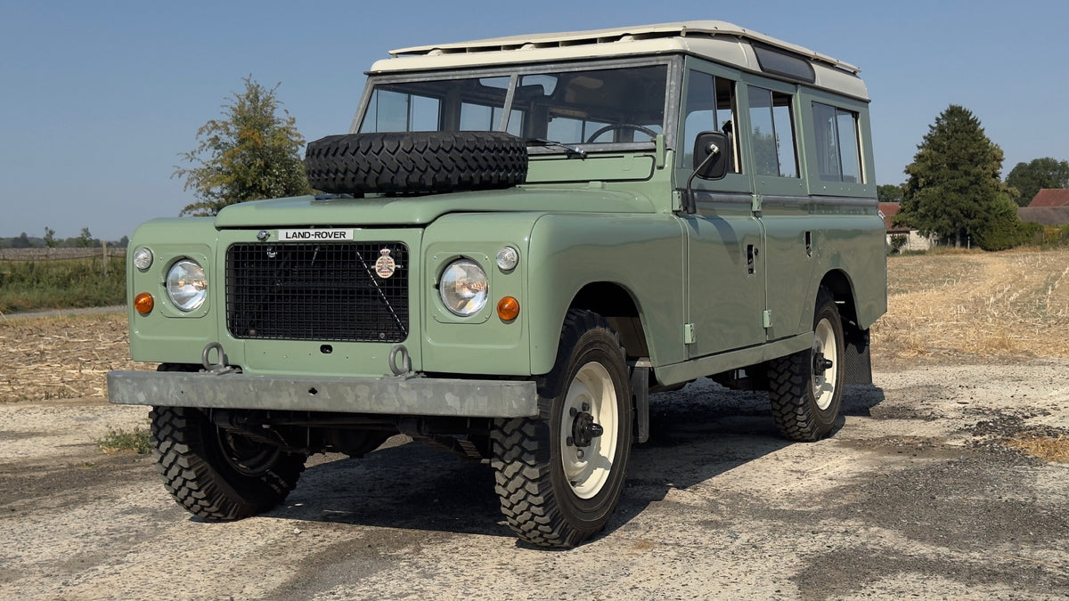 Land Rover Series III Station Wagon 109 3.5 V8 Stage One