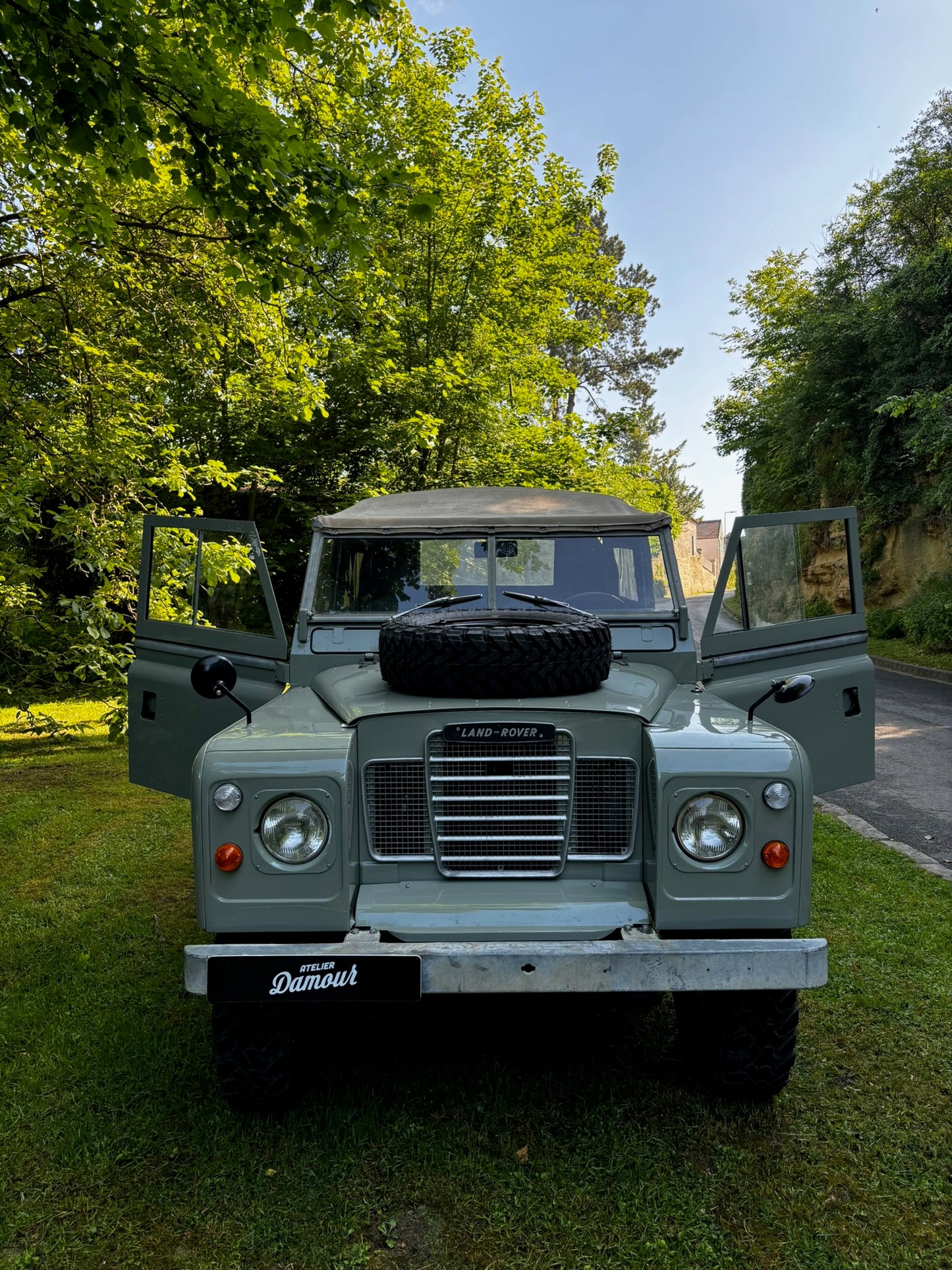 Land Rover Series 3 Station Wagon