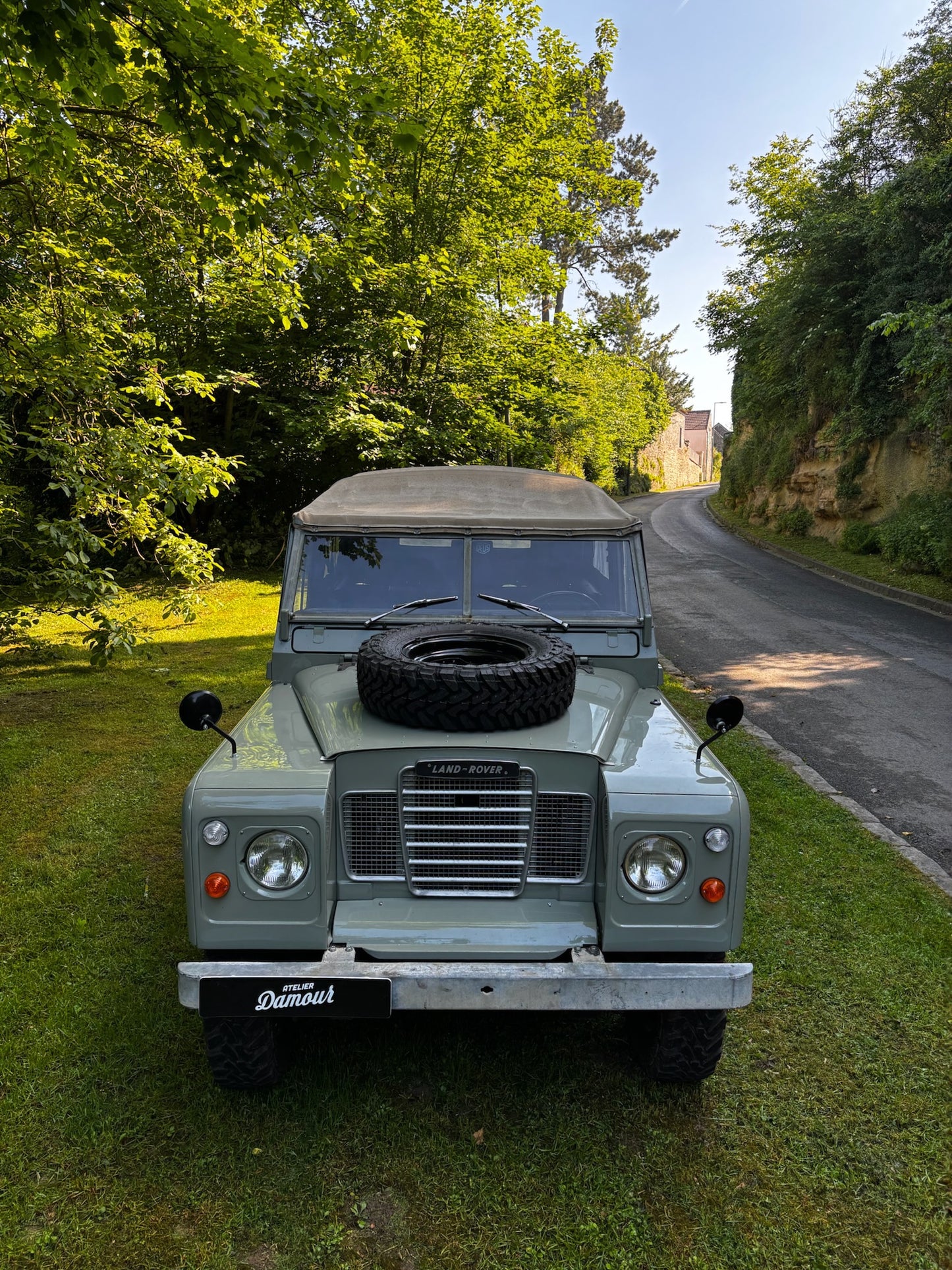 Land Rover Series 3 Station Wagon